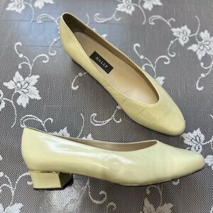 Vintage Bally Almond Toe Low Square Heel Pump